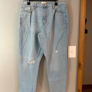 Universal Thread Light Blue Boyfriend Jeans